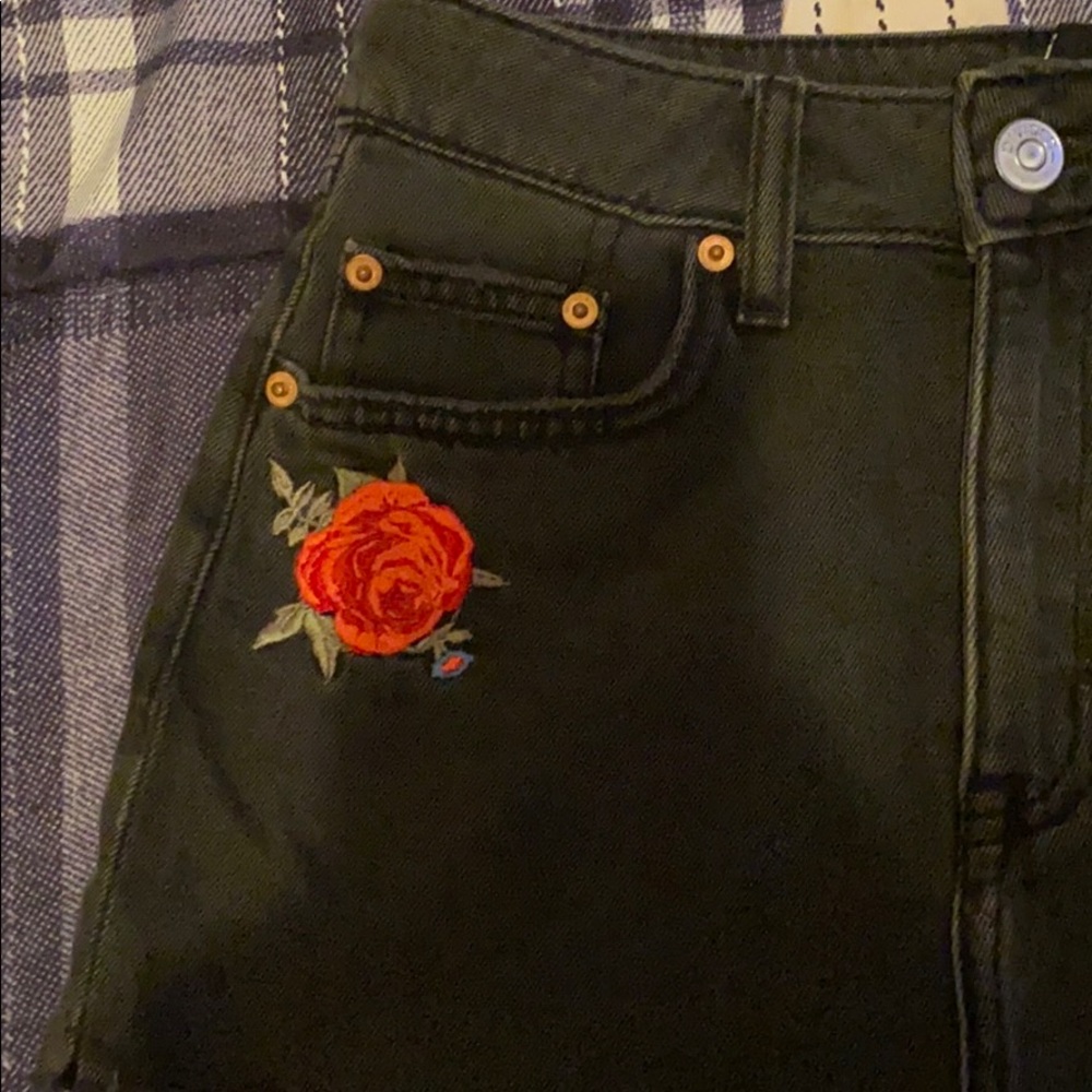 🥀 - Picture 3 of 4